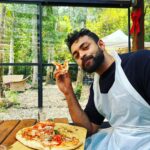 Varun Tej Instagram - Made pizza & pasta from scratch! Best that I’ve ever had 😉 Officially a pizzaiolo 🤌🏽 🇮🇹 👨🏽‍🍳 #cookingclass #italy Rome, Italy