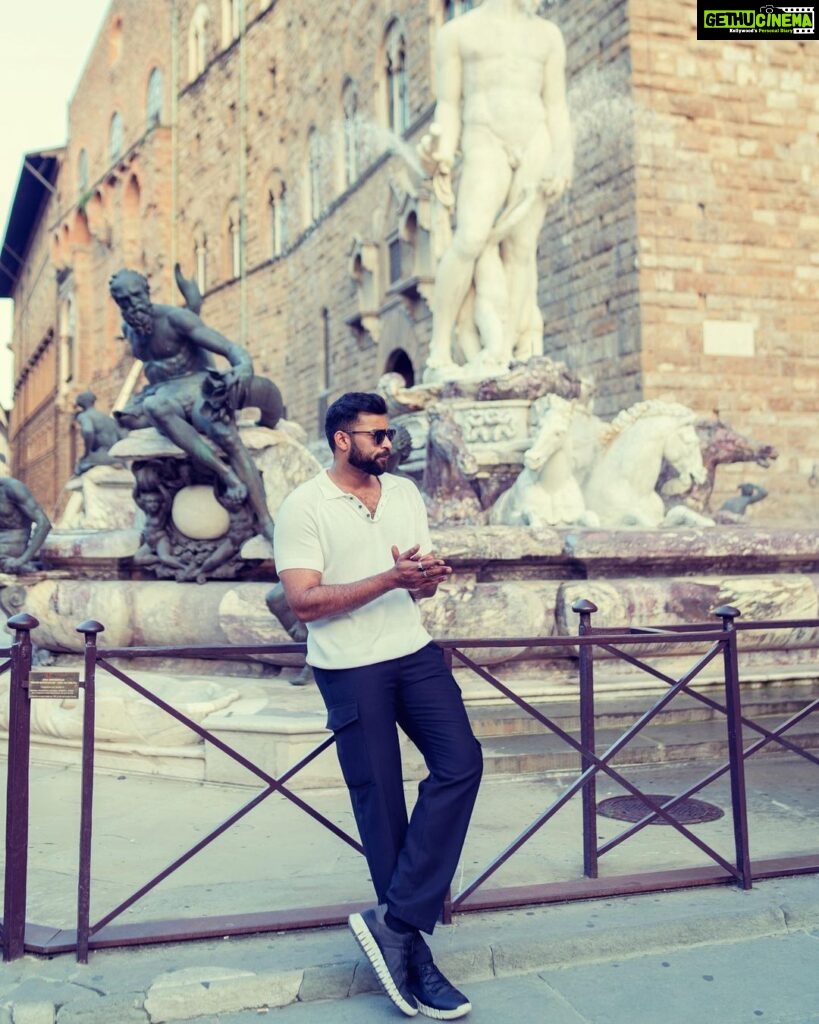 Varun Tej Instagram - Wherever you go. Go with all your heart. #travelgram #italy🇮🇹 Firenze, Italy