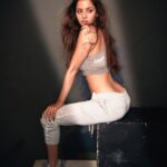 Vedhika Instagram -