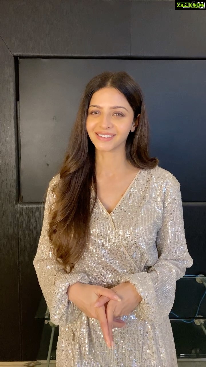 Vedhika Instagram - #Hyderabad plays host to the #FormulaE World Championship on February 11th. Let’s cheer with @ktrtrs garu and Anil garu for the #GreenkoHyderabadEPrix as they green light the #Sustainable race in #India for its first-ever #NetZero event. @greenkohyderabadeprix @acenxtgen
