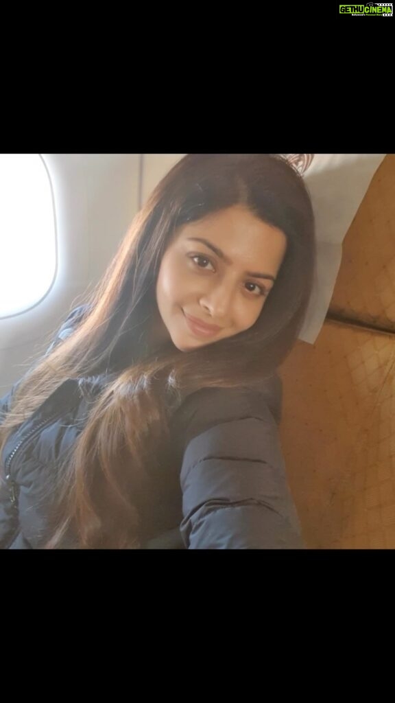 Vedhika Instagram - #Workmode 🎬📽 Guess where I just landed ✈️ ? Hint Rajasthan Again 🐪🏜️
