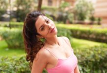 Vedhika Instagram - 🧞‍♀️🦩