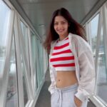 Vedhika Instagram - #Chennai here I come✈️ #PettaRap 🎥🎬 @prabhudevaofficial @sjsinu @bluehillfilmsofficial #Shootmode
