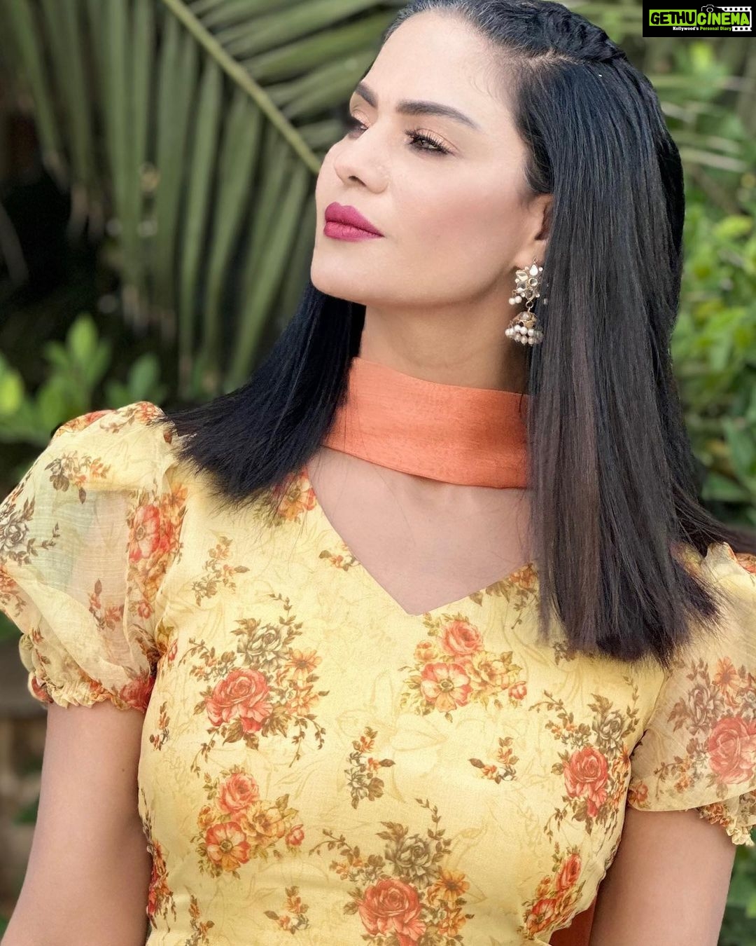 Veena Malik - 6.9K Likes - Most Liked Instagram Photos