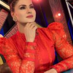 Veena Malik Instagram - #veenamalik #mastiyan #onset #♥