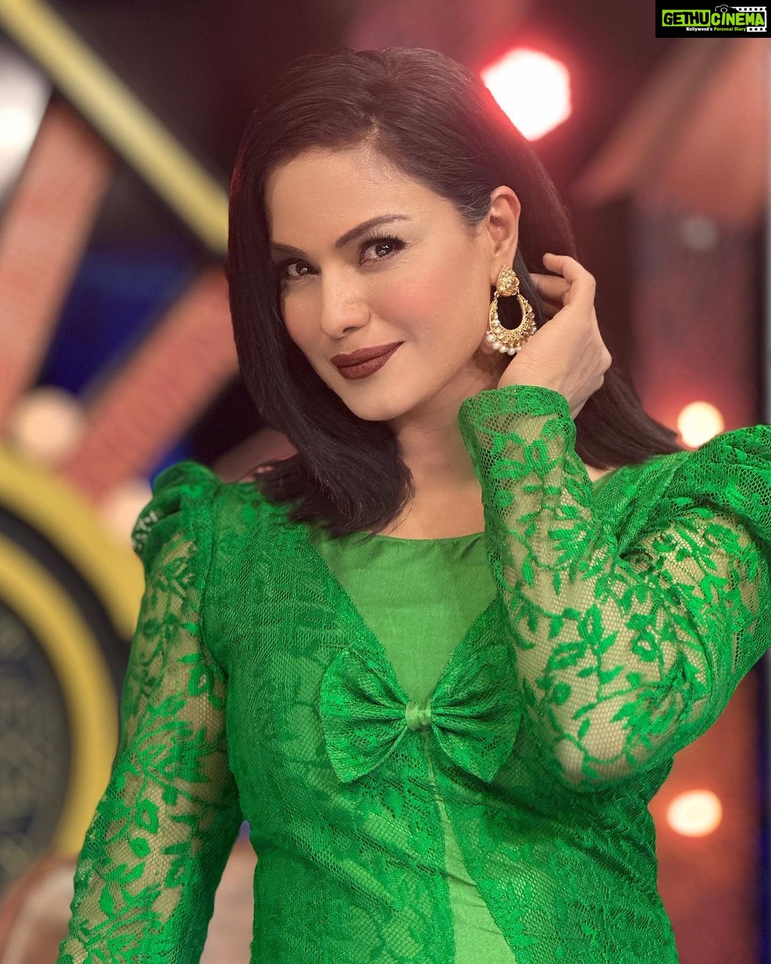Veena Malik - 5K Likes - Most Liked Instagram Photos
