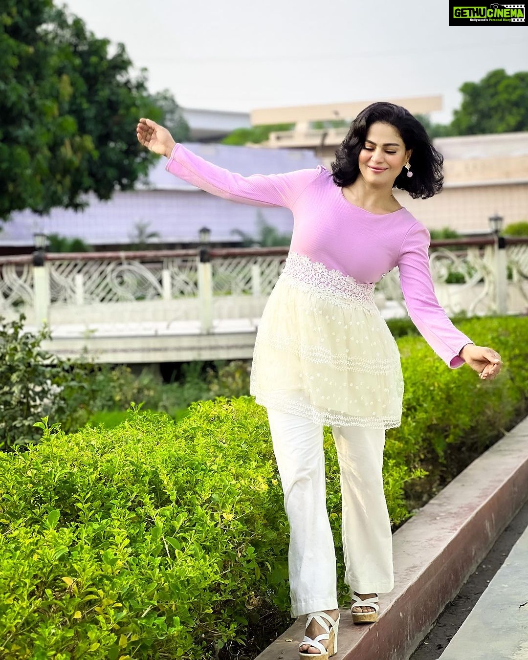 Veena Malik - 5.7K Likes - Most Liked Instagram Photos