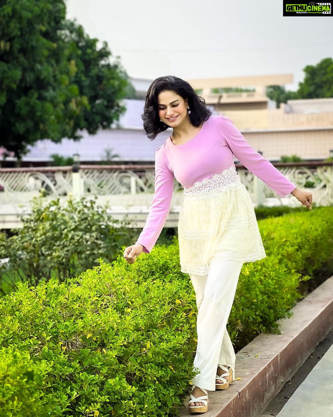 Veena Malik - 5.7K Likes - Most Liked Instagram Photos