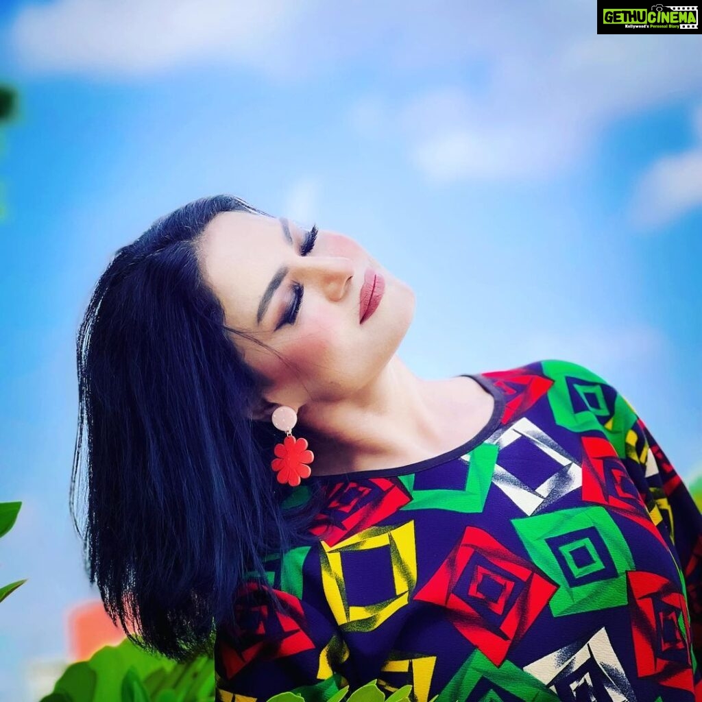 Veena Malik Instagram - #🌿🌸 @moonkhatri3 @vicky_queen_offi_