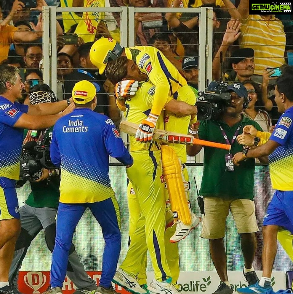 Venba Instagram - This frame❣melts my heart🥺 Love you THALA 🙏🥺❣forever and ever🥺❤❤ Such a emotional match🥺 Thank you CSK💛💛💛💛 Thank you JADDU💛😎 #csk #dhoni #thaladhoni #love #chennaisuperkings #champion #2023