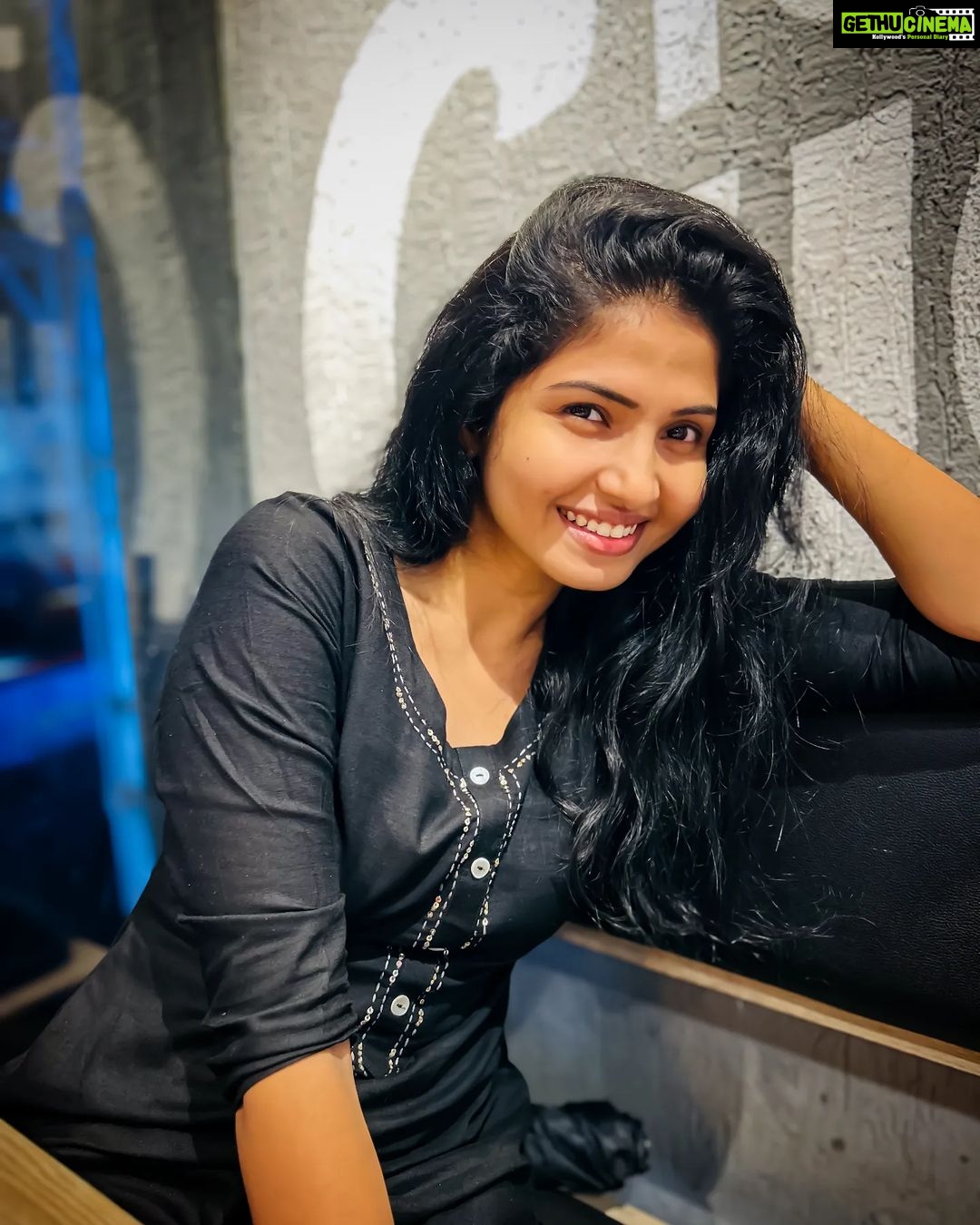 Venba Instagram - Happy mind, happy life.✌😊 📷 : @iam_musthafa_official 😉❤ #love #smile #explore #instalike #beautiful #bhfyp #followforfollowback #likesforlike #art #photooftheday #followme #smile #happy #instagram #nature #style #life #myself #likeforfollow