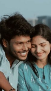 Venba Instagram - நிழல் தரும் இவள் பார்வை🖤 வழி எங்கும் இனி தேவை🖤 #ravivjactor #kadhalekadhale Episode 3 Link in Story & highlights . . . . . . . . . . . #ravivj #love #webseries #raviriya #trending #reelsinstagram #instagood #thalapathy #couplegoals #romantic #inatagram #kollywood #tamil #bgm #tamilbgm #actor #explorepage #lovestatus #lovely #series #reels #kadhalekadhalewebseries