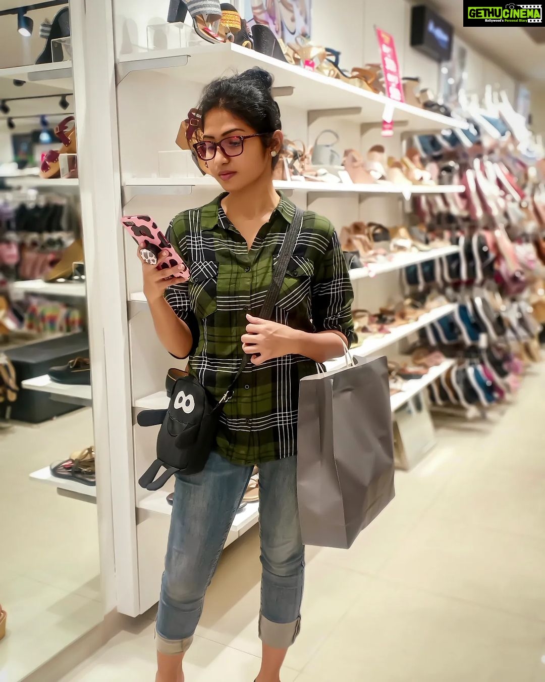 Venba Instagram - π shopping done βοΈβ #love #shopping #explore #instalike #beautiful #bhfyp #followforfollowback #likesforlike #art #photooftheday #followme #smile #happy #instagram #nature #style #life #myself #likeforfollow