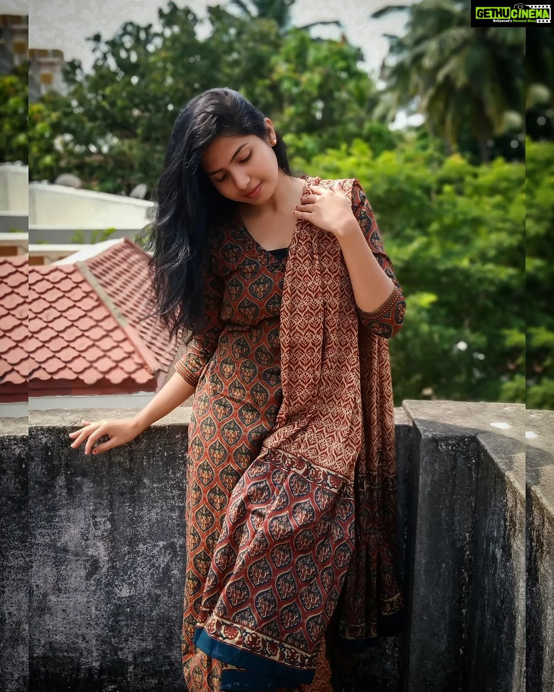 Venba Instagram - Outfit : @tada_wearhouse ❤ Styled by : @nishabalajee #love #explore #instalike #beautiful #bhfyp #followforfollowback #likesforlike #art #photooftheday #followme #smile #happy #instagram #nature #style #life #myself #likeforfollow