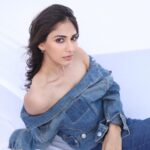 Vidhi Pandya Instagram - Are you making choices from a place of fear? Or a place of courage? ⛈️🧿 #beuniquelyyou #love