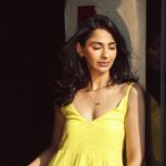 Vidhi Pandya Instagram – Summer somewhere..🌦️🌻

💄- @makeupbynidhhikaushal 

#beuniquelyyou #love