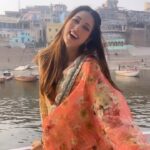 Vidisha Instagram – Ghat Benarasiyaa ❤️❤️
.

#benaras #ghatsofvaranasi #banarasiya #love #varanasigirl #vidisha #vidishasrivastava #boating #trending