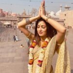 Vidisha Instagram – Maha Shivratri k pavitra avsar pe Kashi Vishwanath ka darshan 🙏 #harharmahadev #mahashivratri #bumbumbhole #jaibholenath श्री काशीविश्वनाथ ज्योर्तिलिंग मंदिर – Shri Kashi Vishwanath Jyotirlinga