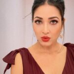 Vidisha Instagram - Take my permission if you’re mine 🤓🤓 . . . . @officialjoshapp . . . #latina #latinas #permissiontodance #vidisha #vidishasrivastava #dominicanreels #dominican