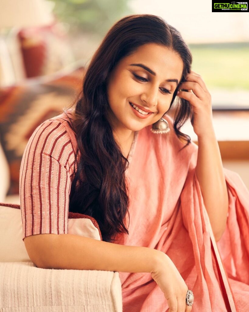 Vidya Balan Instagram - When the test shots land up being the final shots 📸 Saree - @anavila_m Hair - @bhosleshalaka Makeup - @harshjariwala158 Styling - @who_wore_what_when Photography- @rohnpingalay