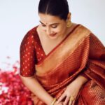 Vidya Balan Instagram - Happy Gudipadwa ❣️ Saree: @silkmarkindia