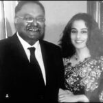 Vidya Balan Instagram – Until I can say it to you in person again,Thank you Dada for Parineeta and for believing in me even when I didn’t 🦋 .

18 years to Parineeta today 😍❣️
