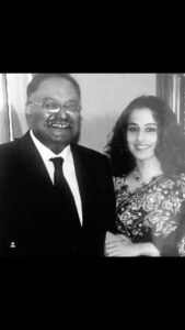 Vidya Balan Instagram - Until I can say it to you in person again,Thank you Dada for Parineeta and for believing in me even when I didn’t 🦋 . 18 years to Parineeta today 😍❣️