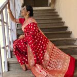 Vidya Balan Instagram – Sari, stairs ahead ❣️🤪

Sari: @silkmarkindia