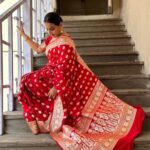Vidya Balan Instagram – Sari, stairs ahead ❣️🤪

Sari: @silkmarkindia