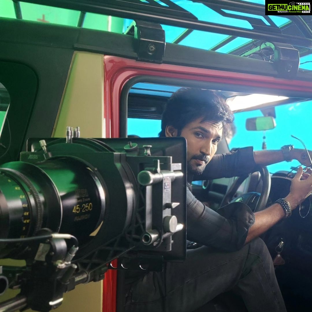 Aadhi Pinisetty Instagram - Focus on what's important for you!!! Like camera does! #SABDHAMmovie #shootingdiaries