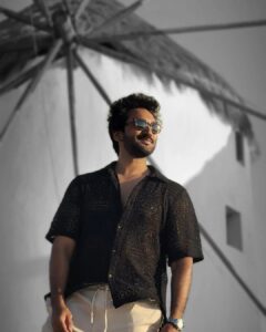 Aadhi Pinisetty Instagram - Me-konos times 🖤