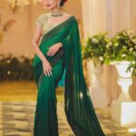 Aahana Kumra Instagram - Joote do paise lo 💚💚💚 Simple math hai 👞🛼= 💸💰 #mondaymood . . . . #monday #mondaymotivation #monday #girlfriends #weddingseason #weddingphotography #weddingportraits #saree #sareelove #sareenotsorry #sareelover Rudrapur, Uttarakhand