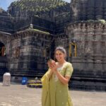 Aahana Kumra Instagram - Gratitude and only gratitude! 💕🌸🕉️🙏☀️ Finally Mahadev darshan at Trimbakeshwar Jyotirling Temple! 🙏🌸🏞️🕉️🛕 #harharmahadev . . . . #mahadev #shravan #shravansomvar #harharmahadevॐ #trimbakeshwar #trimbakeshwartemple #trimbakeshwarjyotirlinga #shiv #shiva #incredible #aahanakumra #tuesday #tuesdaythoughts Trimbakeshwar Jyothir Lingam