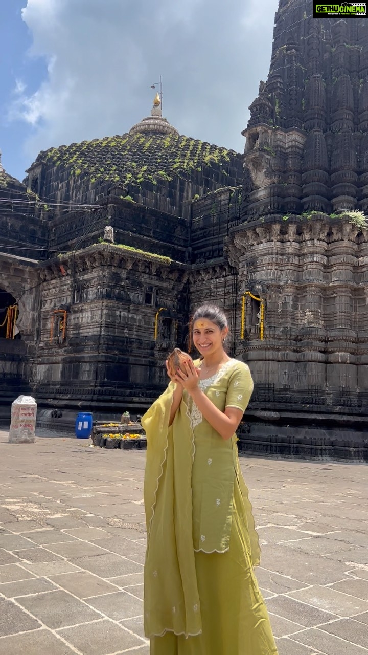 Aahana Kumra Instagram - Gratitude and only gratitude! ๐๐ธ๐๏ธ๐โ๏ธ Finally Mahadev darshan at Trimbakeshwar Jyotirling Temple! ๐๐ธ๐๏ธ๐๏ธ๐ #harharmahadev . . . . #mahadev #shravan #shravansomvar #harharmahadevเฅ #trimbakeshwar #trimbakeshwartemple #trimbakeshwarjyotirlinga #shiv #shiva #incredible #aahanakumra #tuesday #tuesdaythoughts Trimbakeshwar Jyothir Lingam