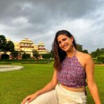 Aahana Kumra Instagram - Jungle mein more naacha Kisne dekha!?! Maine! @gazalmishraofficial 👯‍♀️🤣☝️🙌 🦚🦚🦚💕💕🌦️🌦️🌈🌈🌈 #jaipurdiaries . . . . #jaipur #rajasthan #wednesday #wednesdays #wednesdaywisdom #wednesdaymotivation #aahanakumra #nationalbirdofindia #peacock