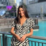 Aahana Kumra Instagram - Because being touristy needs no filters 🇦🇪🗼💕👯‍♀️🙌😻 Thank you Adarsh and @maanstrosity for such a great time in dubai 🇦🇪💕 #tacotuesday . . . . #tuesday #tuesdaymotivation #tuesdaythoughts #aahanakumra #dubai #dubaidiaries #dubailife #dubaimall #burjkhalifa #burjkhalifadubai #aahananindubai #tourist #tourism Dubai Mall