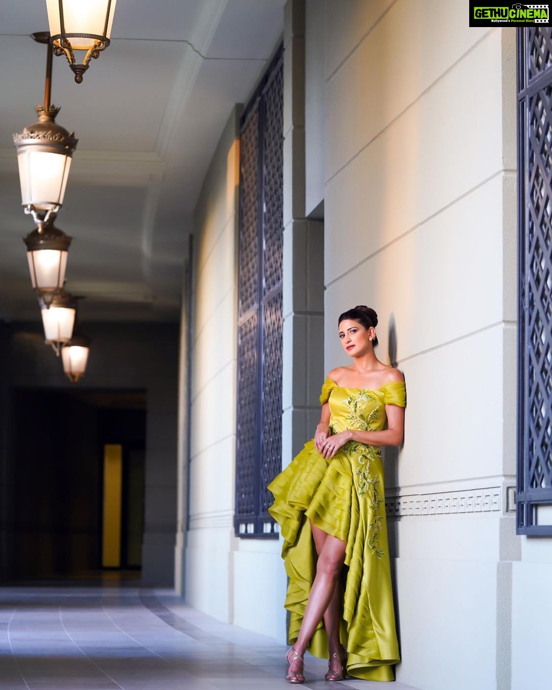 Aahana Kumra Instagram - The future is like a corridor into which we can see only by the light coming from behind. ☔️💚 #monsoonmusings 📸 by : @valeedanjumofficial . . . #satuday #satrdaynight #saturdate #aahanakumra Dubai UAE