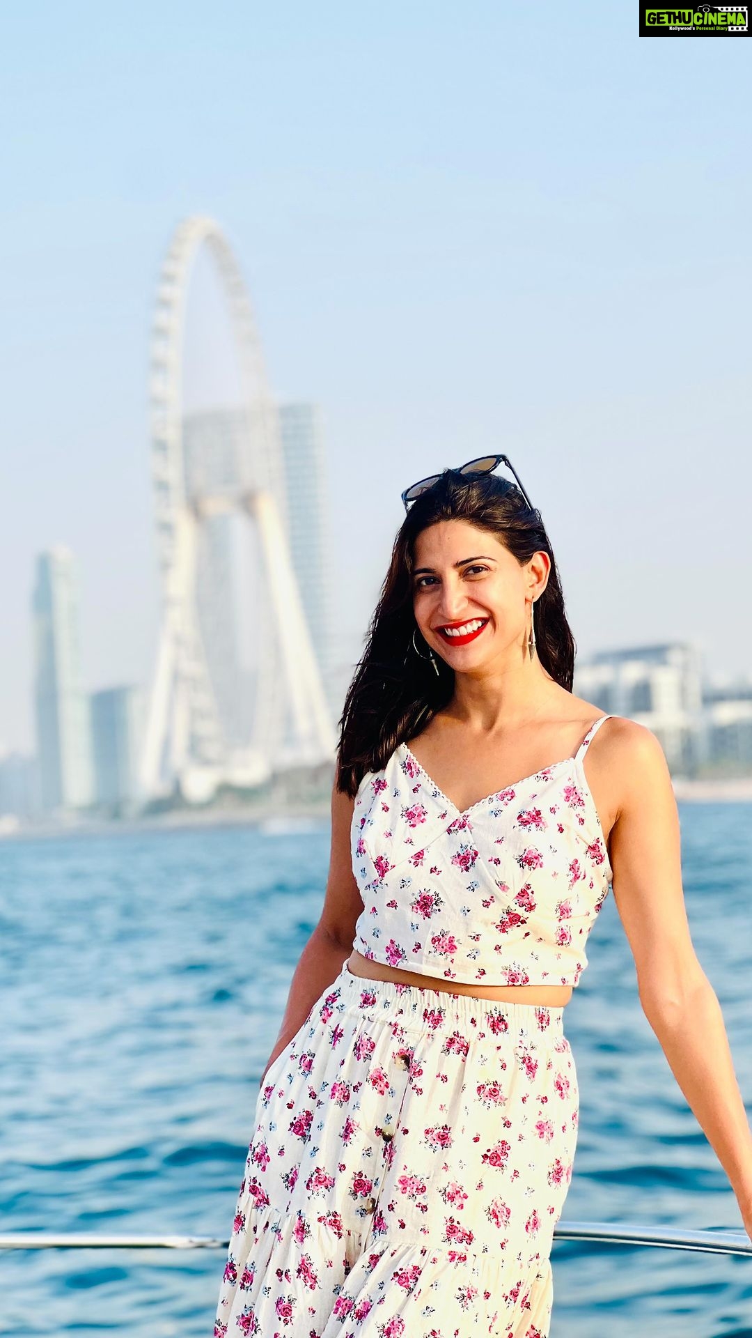 Aahana Kumra Instagram - I spy from my little eye ποΈ The Dubai eye π‘π‘π¦πͺπ¦πͺ #dubaidiaries . . . . #dubai #holiday #vacation #uae #aahanakumra #trending #trendingsongs #trendingreel #trendingvideo #reelsvideo #reel #reelsinstagram #tuesday #tuesdaymotivation Dubai Marina, Dubai