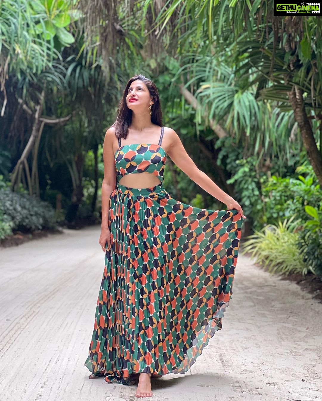 Aahana Kumra Instagram - Can never get enough of Maldivesπ²π»π²π»ππΏπ π€ποΈπβοΈπΆοΈπ #flashbackfriday . . . . #friday #friyay #fridayvibes #fridayfeeling #maldives #vacation #holiday #vacationmode Finolhu Baa Atoll