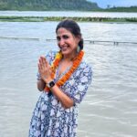 Aahana Kumra Instagram - My happy place always! 💓🏔️🏞️🕉️ I’ve had this incredible calling from Lord Shiva and Maa Ganga throughout this year and there’s nothing other than gratitude for this magical experience 🕉️🙏💕 #haharmahadev #harhargange . . . . #gangaaarti #ganga #lordshiva #rishikesh #rishikeshdiaries #aahanakumra #love #prayers #faith #uttarakhand Rishikesh ऋषिकेश