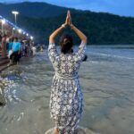 Aahana Kumra Instagram - My happy place always! 💓🏔️🏞️🕉️ I’ve had this incredible calling from Lord Shiva and Maa Ganga throughout this year and there’s nothing other than gratitude for this magical experience 🕉️🙏💕 #haharmahadev #harhargange . . . . #gangaaarti #ganga #lordshiva #rishikesh #rishikeshdiaries #aahanakumra #love #prayers #faith #uttarakhand Rishikesh ऋषिकेश