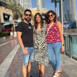 Aahana Kumra Instagram - Because being touristy needs no filters 🇦🇪🗼💕👯‍♀️🙌😻 Thank you Adarsh and @maanstrosity for such a great time in dubai 🇦🇪💕 #tacotuesday . . . . #tuesday #tuesdaymotivation #tuesdaythoughts #aahanakumra #dubai #dubaidiaries #dubailife #dubaimall #burjkhalifa #burjkhalifadubai #aahananindubai #tourist #tourism Dubai Mall