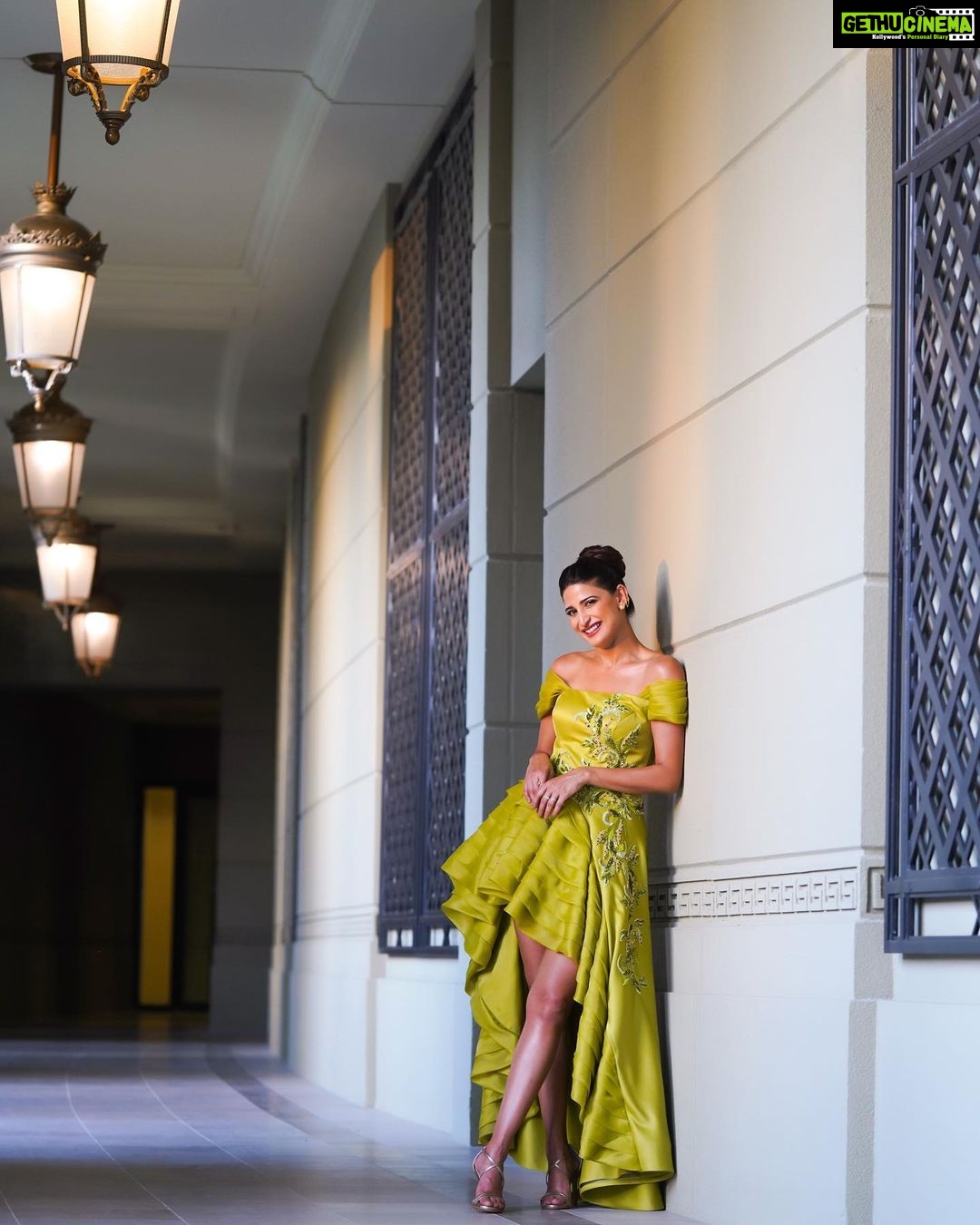 Aahana Kumra Instagram - The future is like a corridor into which we can see only by the light coming from behind. ☔️💚 #monsoonmusings 📸 by : @valeedanjumofficial . . . #satuday #satrdaynight #saturdate #aahanakumra Dubai UAE