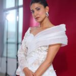 Aahana Kumra Instagram - As soon as you know how to trust yourself you will know how to live ⭐️ All dressed up for the @iwmbuzz digital awards 2023 🥂🫶 Outfit : @tanieyakhanuja Jewellery : @mkjewels_india Heels : @houseofprisca_ Photography : @karanhenry Styling : @juhi.ali Make up and hair : @makeup.artist.anusha #iwmbuzzdigitalawards2023 . . . . #aboutlastnight #alldressedup #awardsnight #awardseason #bestnegativelead #aahanakumra Mumbai - मुंबई