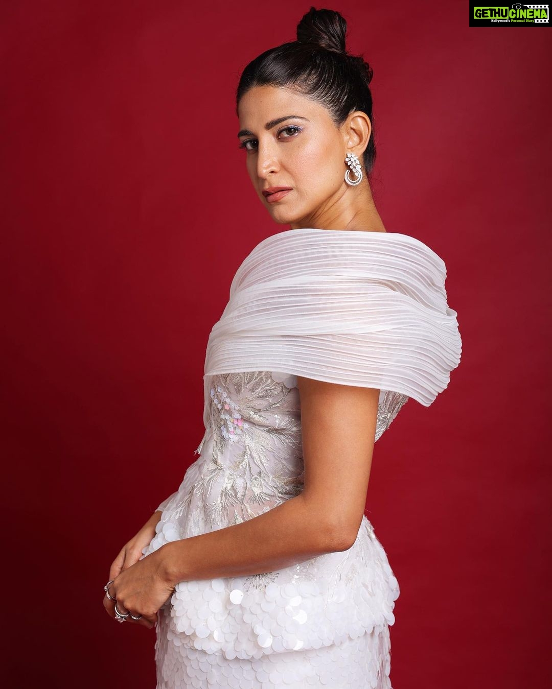 Aahana Kumra Instagram - As soon as you know how to trust yourself you will know how to live ⭐️ All dressed up for the @iwmbuzz digital awards 2023 🥂🫶 Outfit : @tanieyakhanuja Jewellery : @mkjewels_india Heels : @houseofprisca_ Photography : @karanhenry Styling : @juhi.ali Make up and hair : @makeup.artist.anusha #iwmbuzzdigitalawards2023 . . . . #aboutlastnight #alldressedup #awardsnight #awardseason #bestnegativelead #aahanakumra Mumbai - मुंबई
