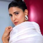 Aahana Kumra Instagram - Ninjas don’t wish upon a ⭐️ ⭐️ They throw them 🥷🥷 All dressed up for the @iwmbuzz digital awards 2023 🥂🫶 @applausesocial @sonylivindia @juggernaut_in10 Outfit : @tanieyakhanuja Jewellery : @mkjewels_india Heels : @houseofprisca_ Photography : @karanhenry Styling : @juhi.ali Make up and hair : @makeup.artist.anusha #iwmbuzzdigitalawards2023 . . . . #aboutlastnight #alldressedup #awardsnight #awardseason #bestnegativelead #aahanakumra Mumbai - मुंबई