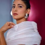 Aahana Kumra Instagram - Ninjas don’t wish upon a ⭐️ ⭐️ They throw them 🥷🥷 All dressed up for the @iwmbuzz digital awards 2023 🥂🫶 @applausesocial @sonylivindia @juggernaut_in10 Outfit : @tanieyakhanuja Jewellery : @mkjewels_india Heels : @houseofprisca_ Photography : @karanhenry Styling : @juhi.ali Make up and hair : @makeup.artist.anusha #iwmbuzzdigitalawards2023 . . . . #aboutlastnight #alldressedup #awardsnight #awardseason #bestnegativelead #aahanakumra Mumbai - मुंबई