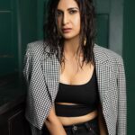 Aahana Kumra Instagram – It was the possibility of the darkness of the night that made the day seem so dark 🖤
Photography : @yashjangidphotography 
Styling and concept : @abhimanyusinghtomarr 
Make up and hair : @omsenmakeup 
.
.
.
.
#jaipur #rajasthan #darkness #wednesday #wednesdaywisdom #photography #aahanakumra #summervibes #night Jaipur, Rajasthan