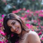 Aahana Kumra Instagram - Phoolmati 🌸🌸🌸💕💕 #weekendishere #summerblooms Photography : @yashjangidphotography Styling and concept : @abhimanyusinghtomarr Make up and hair : @omsenmakeup Videographer : @hritik_sabnani . . . . #jaipur #rajasthan #sunmer #pink #pinkpinkpink #bloom #infullbloom #blooms #photography #aahanakumra #summervibes #summerishere Jaipur - The pink city