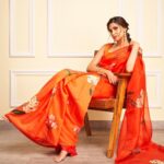 Aahana Kumra Instagram - Like an orange: A little sweet and a little sour 🍊🍊🍊🍊 All dressed up for @dpiff_official Saree : @raw_mango Jewellery : @rubans.in Make up : @madhura_makeupnhair Hair : @nargis9052 Styling : @juhi.ali Photos : @priyamdhar Location : @studio.f6 #dadsahebphalkeaward . . . . #sareenotsorry #sareelover #sareelove #orange #aahanakumra #bestactress #dadasahebphalkeaward #tuesday #rubytuesday Studio F6